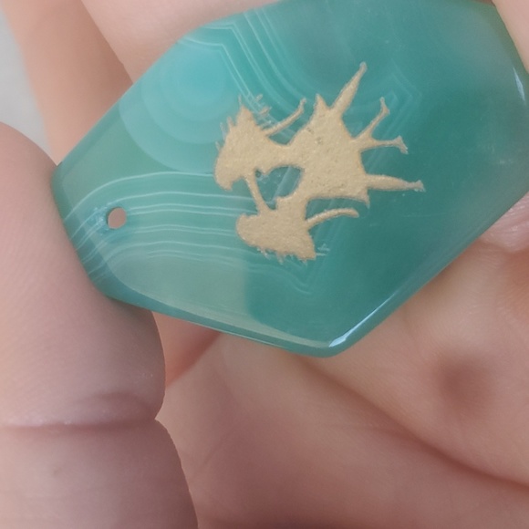 New Hand Carved Gemini Green Onyx Agate Pendant Amulet. - Picture 6 of 7